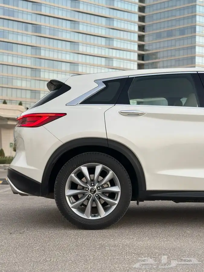 (تم البيع) انفينتي QX50 موديل 2020 نظيف جدا 13