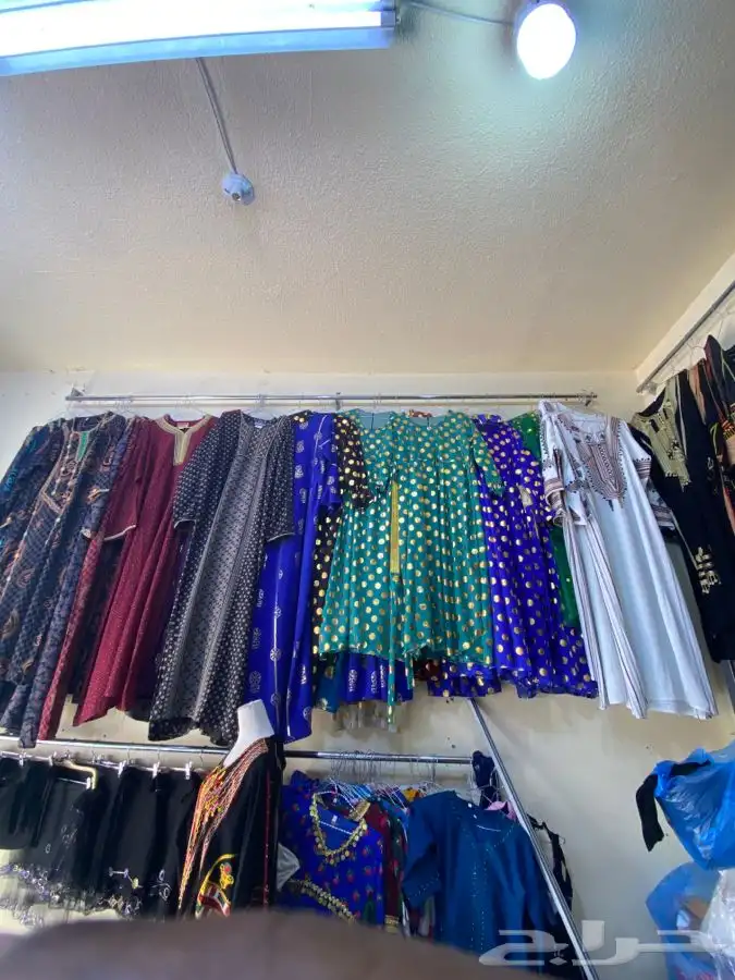 ازياء نسائية تراثية وحديثة 10