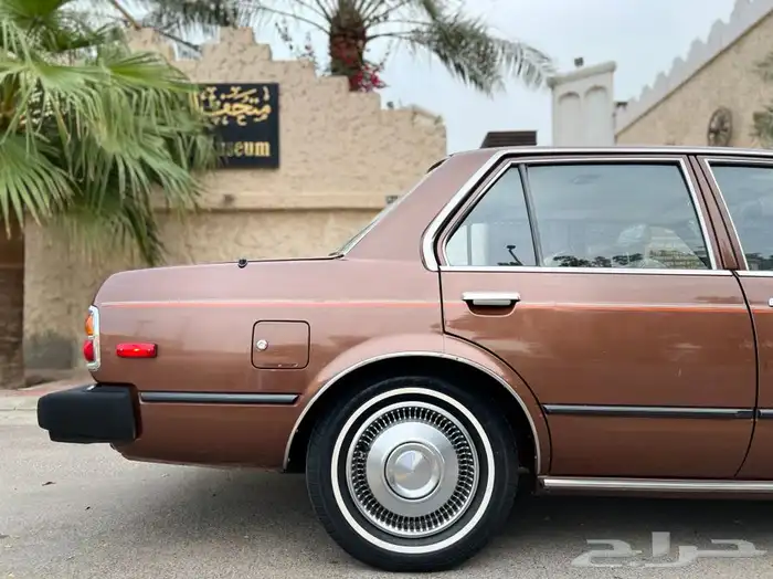 تويوتا كرونا كلاسيك 1980 شد بلد مخزنه وكالة ( تم البيع ) . 18