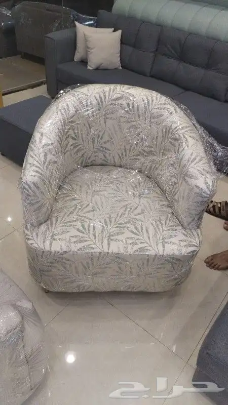 كنبات كراسي جلد كراسي انتظار كراسي كوفي شوب صالون 3