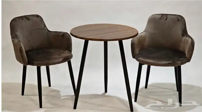 طاولات اطقم مع كرسيين وفي مع 4 كرسي وتس فقط 89