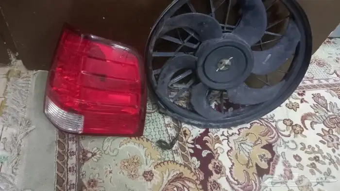 مروحه و إسطب خلفي يمين إكسبلورر 4