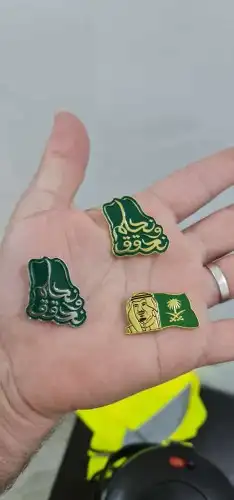 طباعة بروشات معدن واكرليك بجودة عاليه 18
