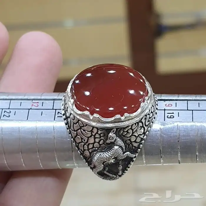 خاتم عقيق يماني احمر على كبدي 3