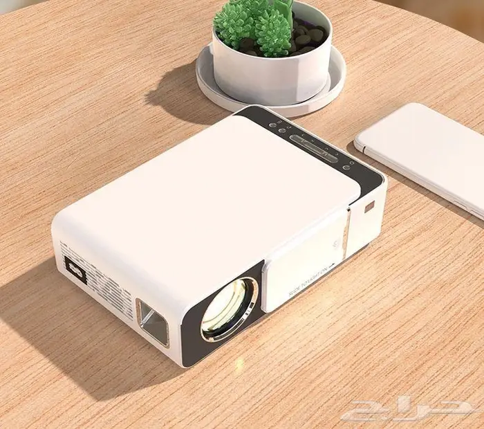 بروجكتر ذكي بمواصفات عالية HD 6