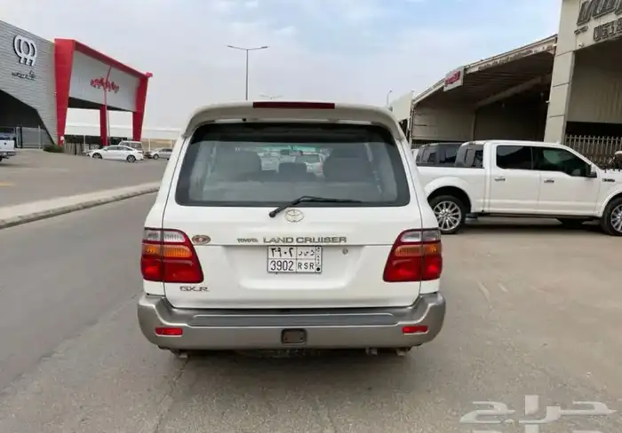 تويوتا جي اكس ار 2002 4