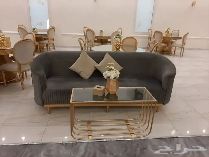 أيجار طاولات كوكتيل أيجار كنب بجميع انواعه طاولات طعام 3