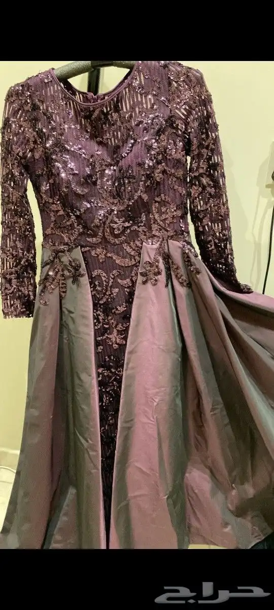 ثوب لون بنفسجي غامق مقاس مديم شبه جديد من الخبر مجمع فلامنج 3