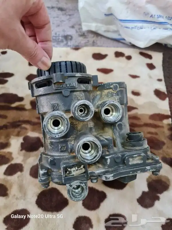 قطع فولفو مستعمل وجديد 6
