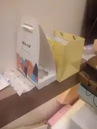 طباعة استيكر وبوكسات حلويات للمطاعم 5