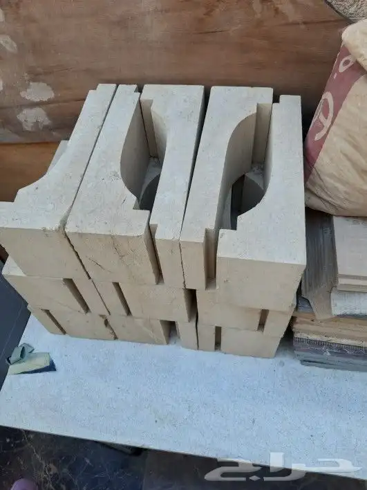 حجر كريمي واصفر للبيع 0