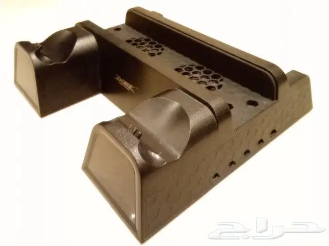 قاعدة تبريد بلاي ستيشن 4 مع شحن يد ((تم البيع)) 0