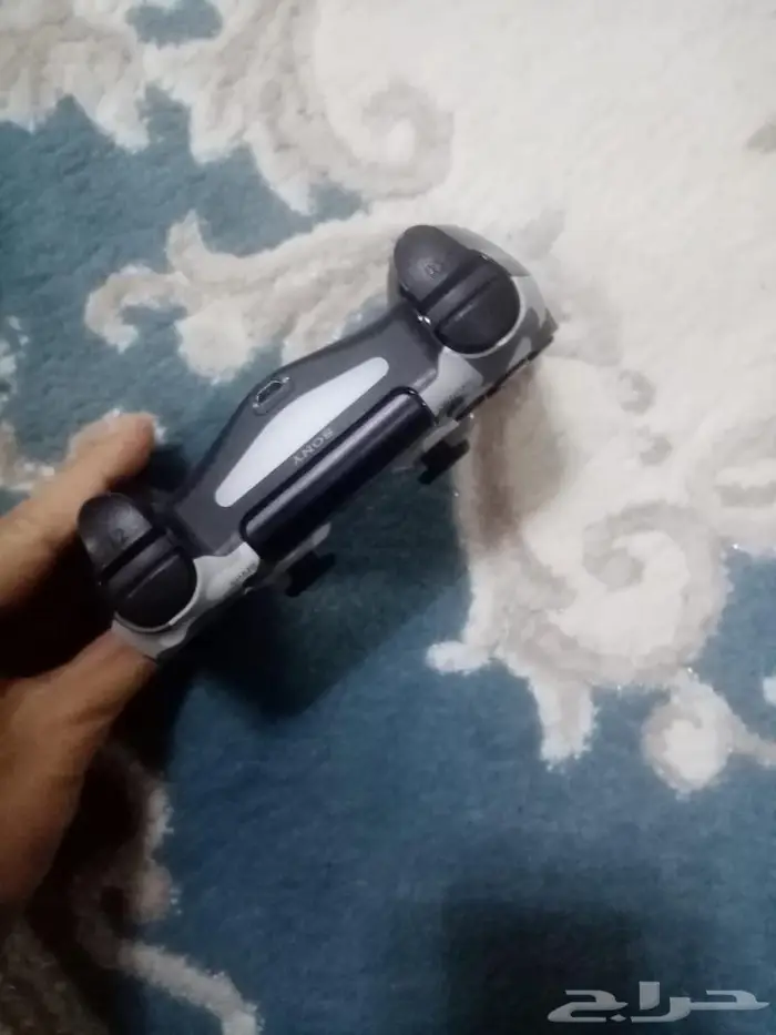 يد سوني 4 اصلي شبه جديده 1