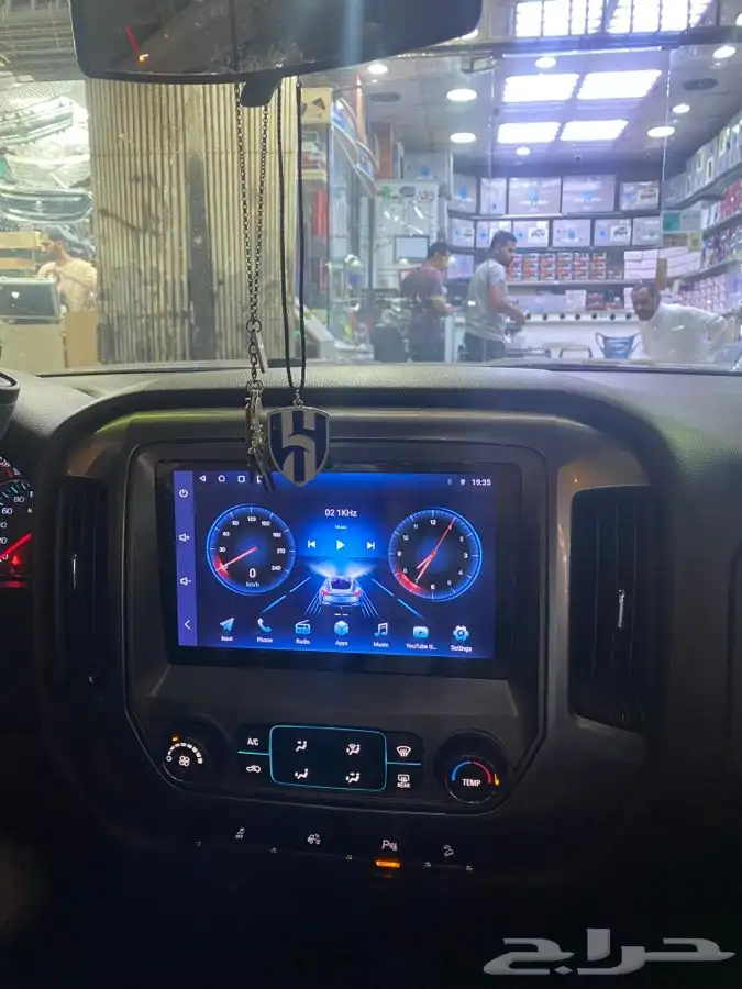 شاشه جمس سيرا. من موديل 2015 الى 2019GMC Sierra screen  from 5