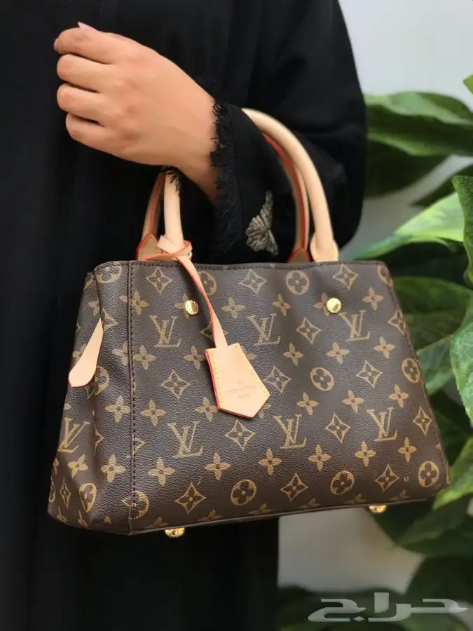 شنط   تقليد ماركه درجه اولى 9