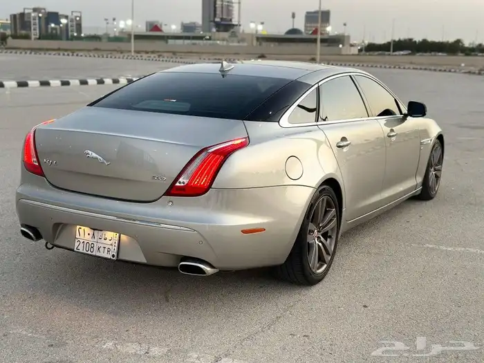 بدل للبيع جاكور xjl مخزن 2