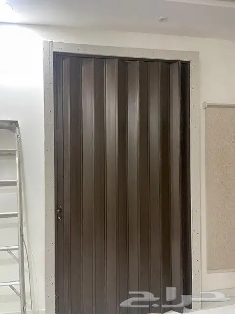 باب خشب . باب جلد . باب كرديون . باب بلاستيك . باب سحب 0