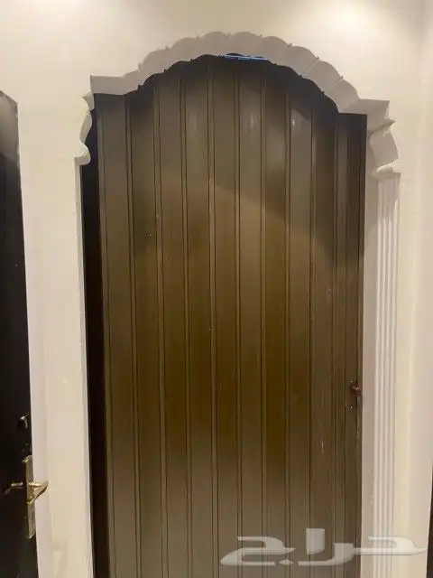 باب خشب . باب جلد . باب كرديون . باب بلاستيك . باب سحب 4