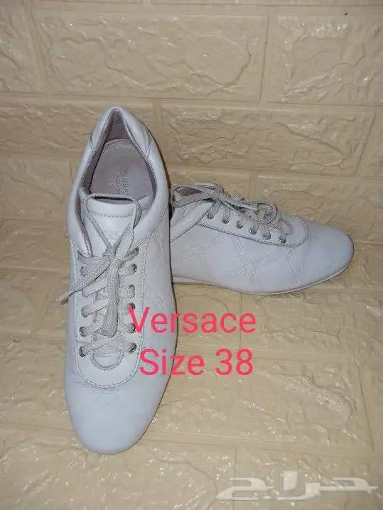 أحذية وشنط كوتش وفيرزيتشي ودكنى 0