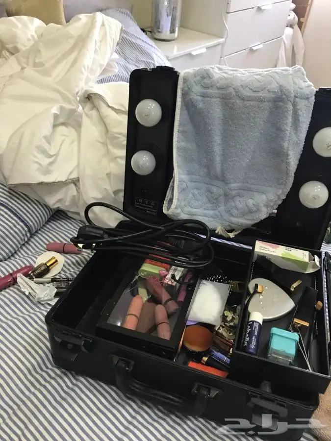 حقيبه مكياج كنها جديده الون اسود 2