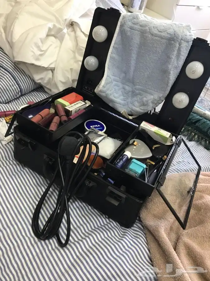 حقيبه مكياج كنها جديده الون اسود 3