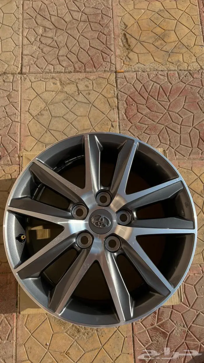 جنوط كامري 12