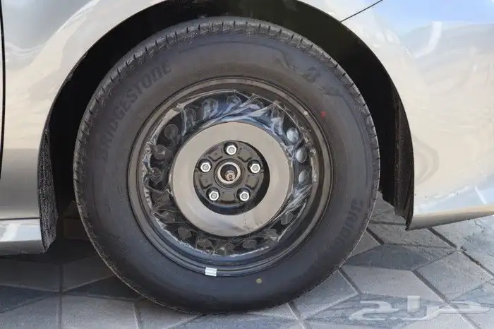 تويوتا كامري استاندر تتانيوم 2024 5