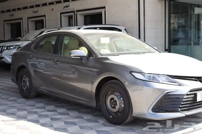 تويوتا كامري استاندر تتانيوم 2024 1