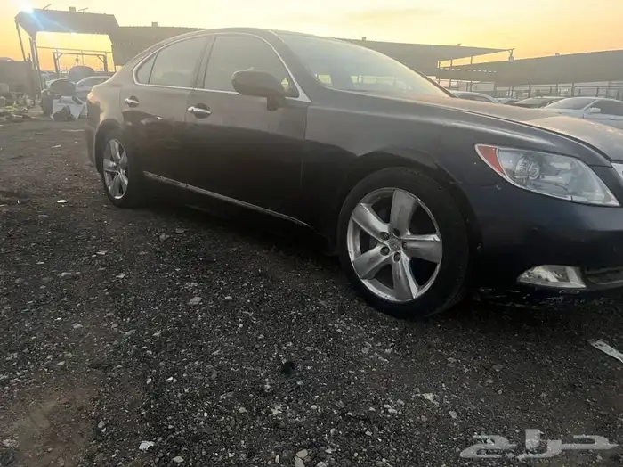 قطع غيار تشليح لكزس ال اس 460 2008 3