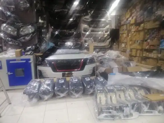 عدسات زنون انوار ليدات شاشات تنجيد السيارات مثبت سرعه اكسورا 0