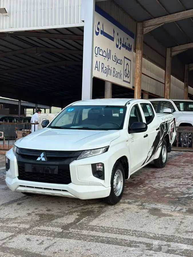 ميتسوبيشي L200 غمارتين بنزين بدون دبل 3