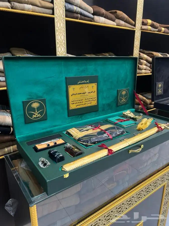 هدية تخرج ملازم درع سيف بشت دروع جنبية عود ترقية 0