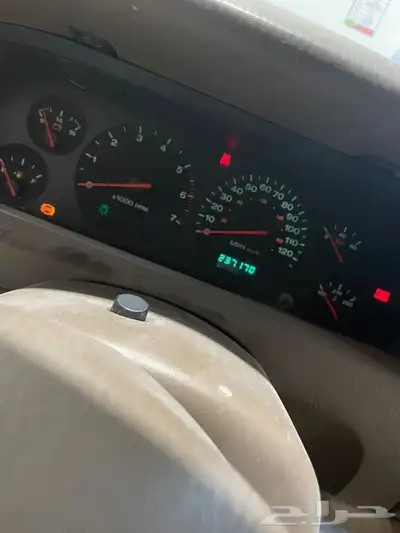 جيب جراند شروكي 2000 بيع قطع 2