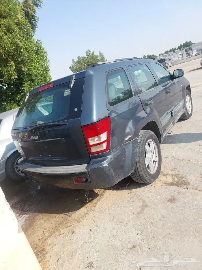 جراند شروكي 2007 تشليح قطع غيار 4