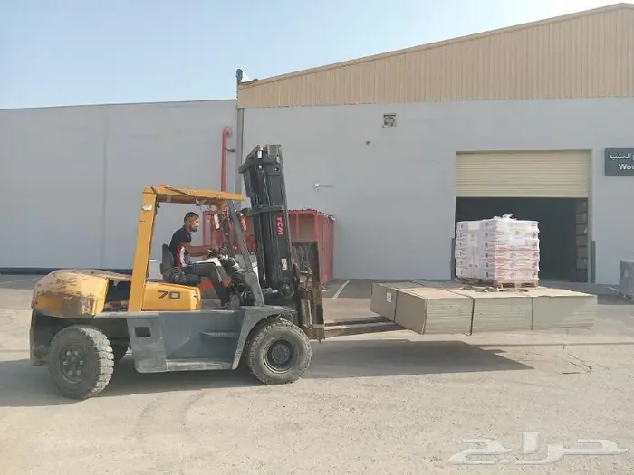 رافعة شوكية فوركلفت للايجار والمشاوير Forklift for rent 4