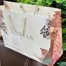 طباعه ليبل قماش تاق جلد لوقو عبايه ورق تغليف اكياس بوكسات 8