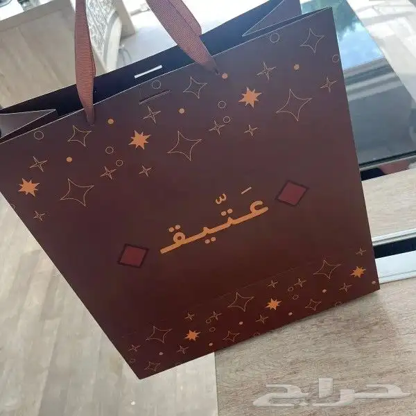 طباعه ليبل قماش تاق جلد لوقو عبايه ورق تغليف اكياس بوكسات 4