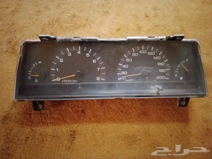 قطع غيار نيسان لوريل 200L موديل 1988 مستعمله 17