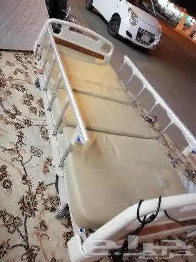 سرير طبي كهربائي 8