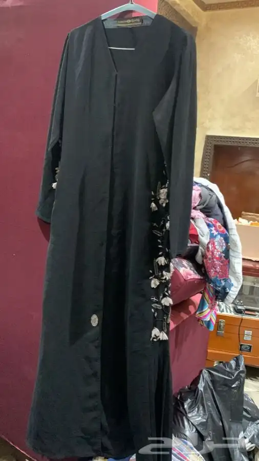 عبايات مستعملة درجة ممتازة جدا 60