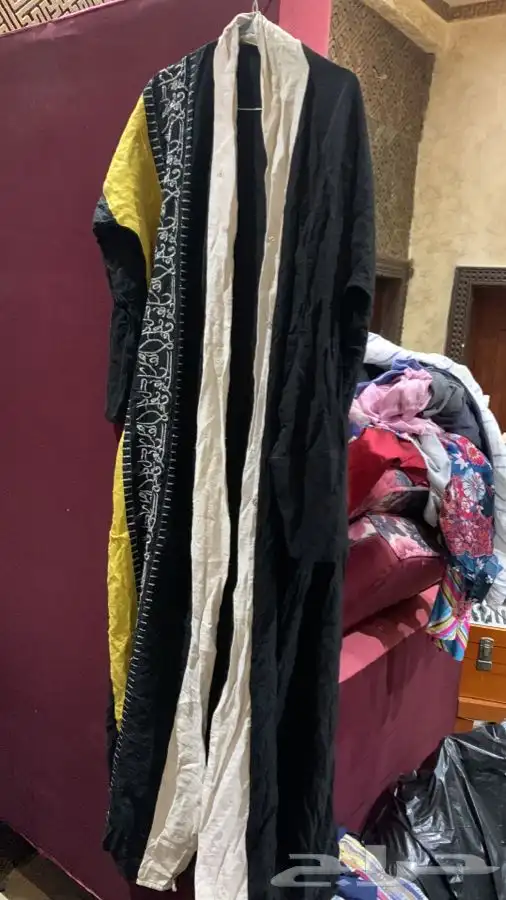عبايات مستعملة درجة ممتازة جدا 57