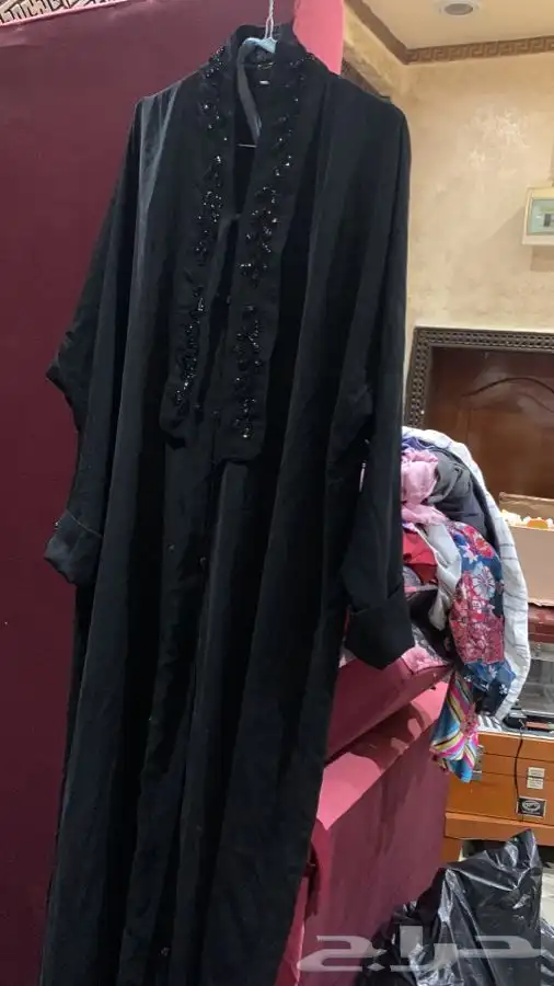 عبايات مستعملة درجة ممتازة جدا 42