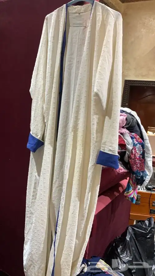 عبايات مستعملة درجة ممتازة جدا 56