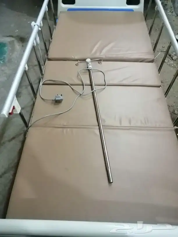 سرير طبي كهربائي 1