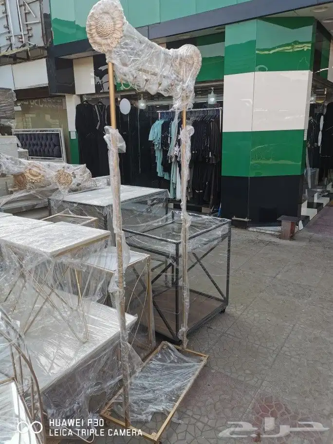 علاقه ملابس حديد 17