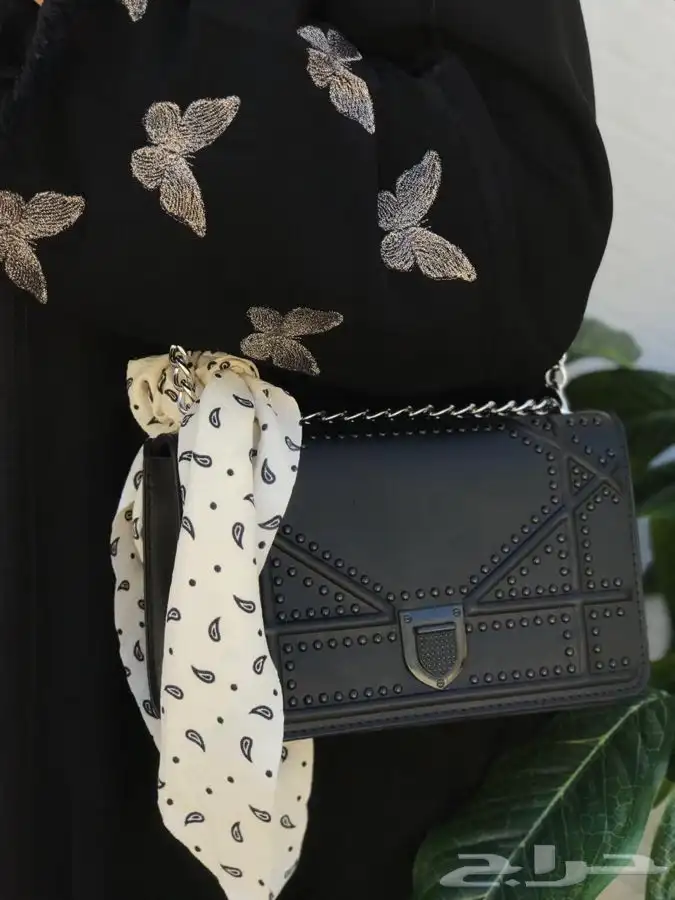 سكارفات 150 ريال وشنط درجه اولى 40