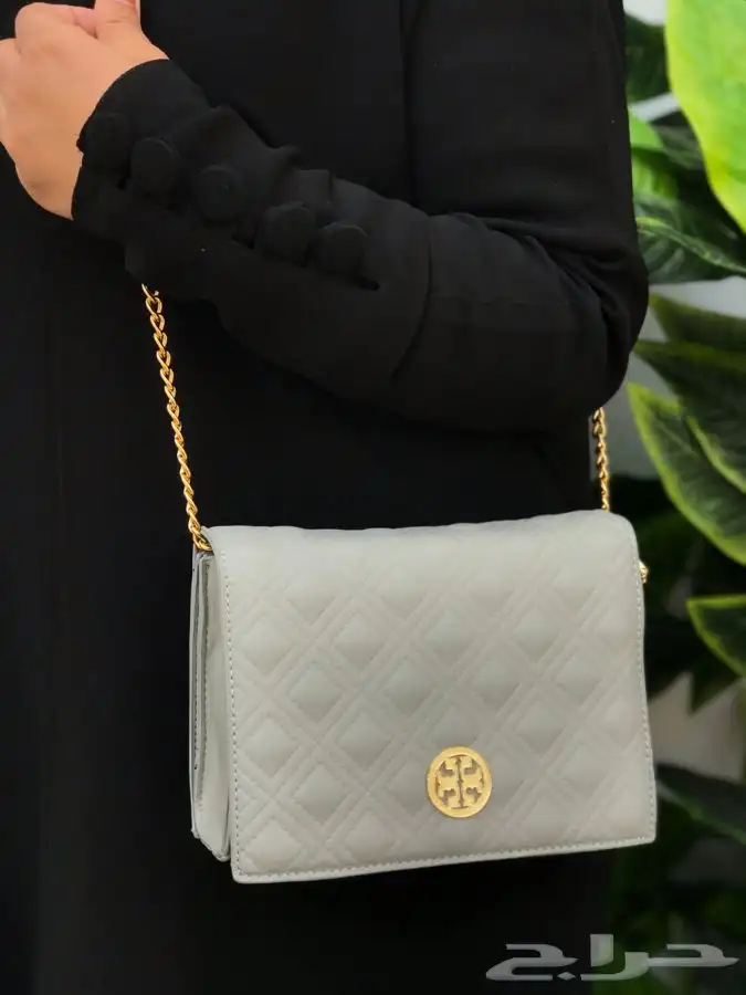 سكارفات 150 ريال وشنط درجه اولى 67