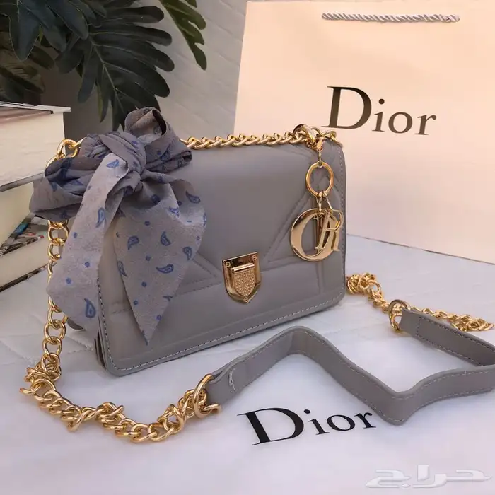 سكارفات 150 ريال وشنط درجه اولى 53