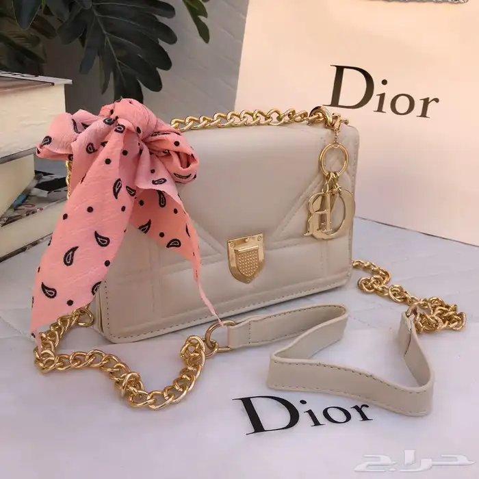 سكارفات 150 ريال وشنط درجه اولى 51