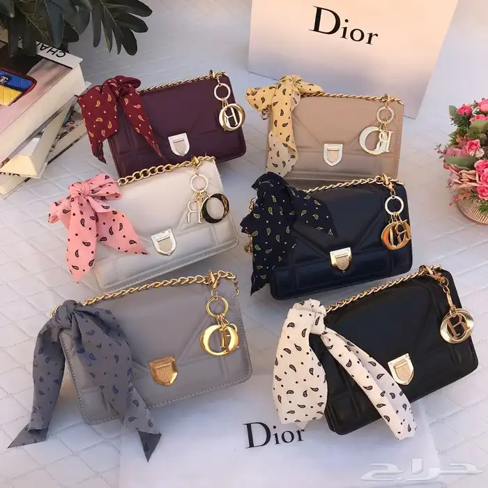 سكارفات 150 ريال وشنط درجه اولى 65